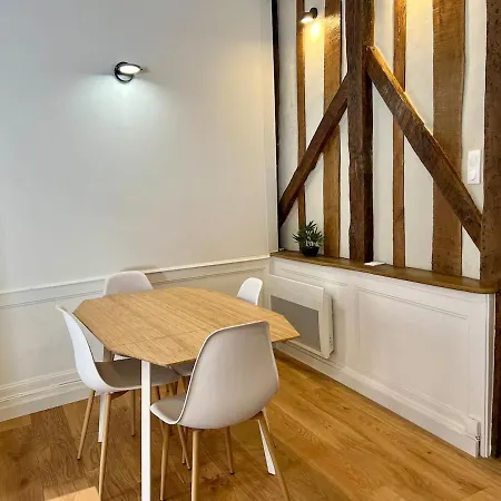 Colombe, T2 Hyper Central, 4 Personnes *